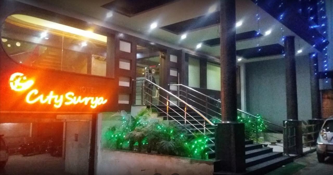 ホテルCity Surya ガヤー エクステリア 写真